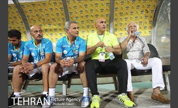 دیدار استقلال خوزستان و استقلال تهران در لیگ برتر فوتبال 13