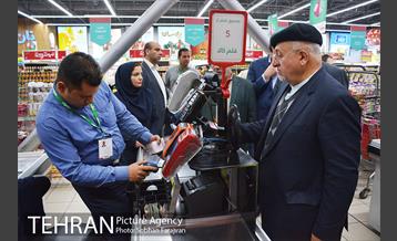 بازدید اعضای شورای شهر از فروشگاه شهروند  21