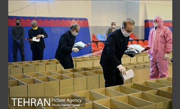 تهیه و توزیع هزار بسته معیشتی در محلات قلب پایتخت 16