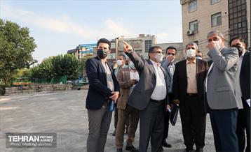 بازدید معاون هماهنگی امور مناطق از منطقه 8