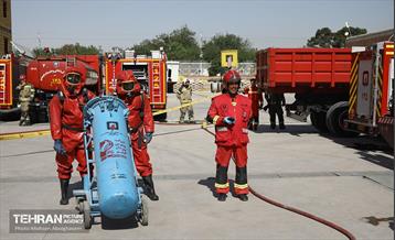 بازدید رییس مدیریت بحران کشور از مرکز آموزش آتش‌نشانی شهرداری تهران 12