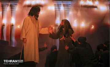 نوانمایش‌ هامان در برج‌ میلاد تهران 19