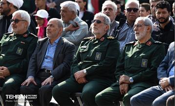 مراسم تشییع پیکر شهید سردار عباس نیلفروشان - 2 35