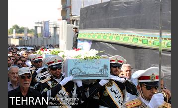 مراسم تشییع پیکر دو شهید گمنام در شهرک چیتگر 8