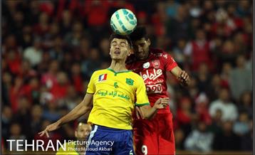 دیدار پرسپولیس و صنعت نفت آبادان در لیگ برتر فوتبال 21