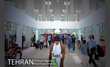 دومین روز از بیست و نهمین نمایشگاه بین المللی کتاب تهران 23