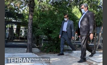 حضور شهردار تهران در بهشت زهرا(س) و مزار شهدای آتش نشان 11