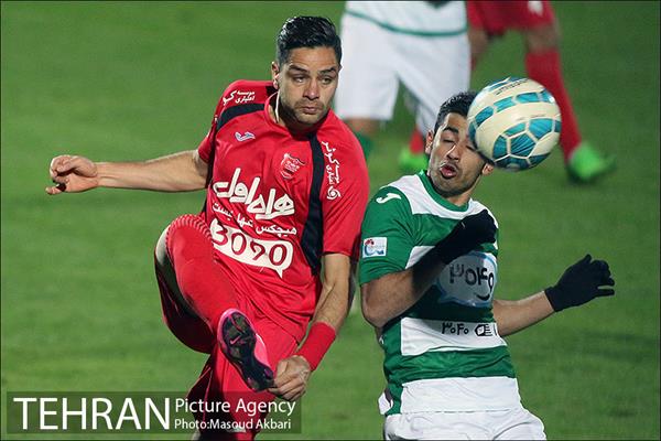 دیدار ذوب اهن و پرسپولیس در لیگ برتر فوتبال