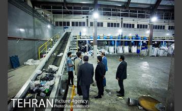 شهردار شب پوریا سوری، سرپرست مرکز ارتباطات شهرداری 6