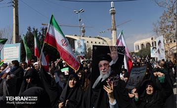 اقامه نماز جمعه در مصلی امام خمینی(ره) در تهران 6