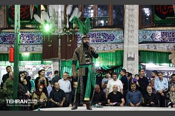تعزیه در تکیه تجریش 14