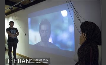 نمایش آثار مسابقه قایم باشک‎ 7