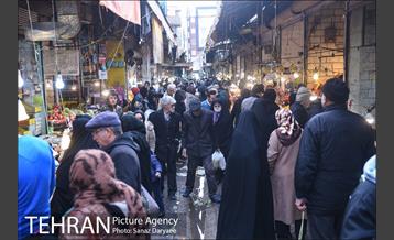 خرید شب یلدا در بازار امام حسین 9