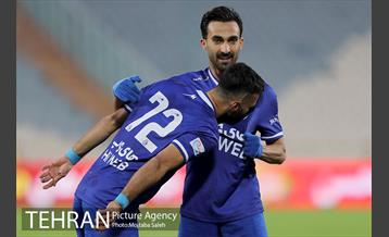 دیدار تیم‌های فوتبال استقلال و آلومینیوم اراک  18