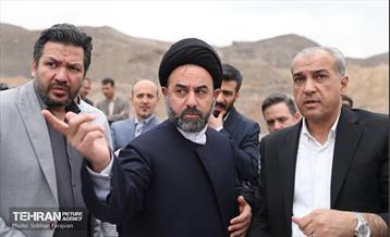 بازدید عضو شورای شهر از پروژه بزرگراه شهید شوشتری 26