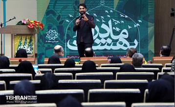 تجلیل و تکریم مادران شهید در منطقه هشت  6