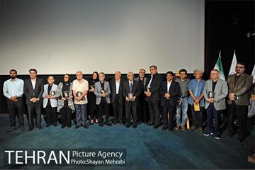 بزرگداشت عزت الله انتظامی با حضور شهردار تهران 38