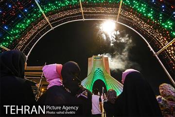 نورافشانی در میدان آزادی به مناسبت نیمه شعبان 6
