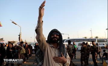 زائران حسینی؛ عمود سلام 16