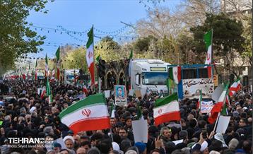 تشییع پیکر ۱۰۰ شهید مردمی و مدافع امنیت در تهران - 3 29
