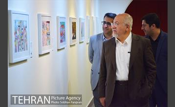 بازدید عضو شورای شهر از نمایشگاه شهری که من دوست دارم 1