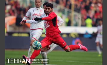 دیدار تیم های فوتبال پرسپولیس و تراکتور سازی