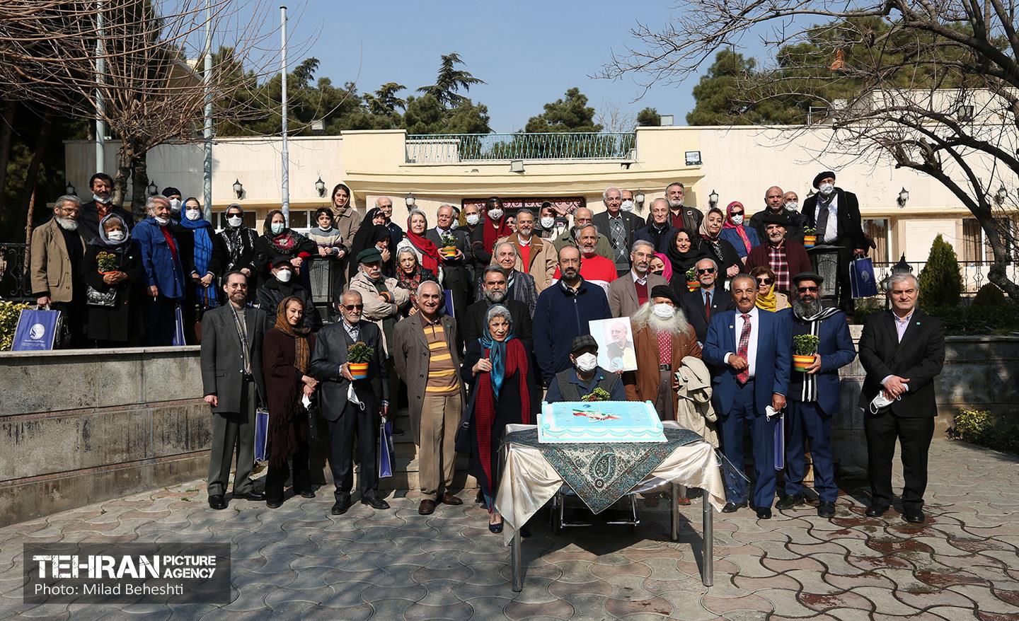 جشن تولد هنرمندان پیشکسوت متولد بهمن 37