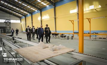 بازدید شهردار منطقه 21 از کارخانه ارج 15