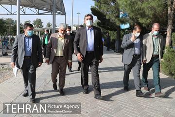 حضور شهردار تهران در بهشت زهرا(س) و مزار شهدای آتش نشان 18
