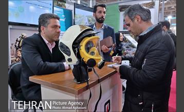 بازدید مشاور و مدیر کل دفتر شهردار تهران از هفتمین نمایشگاه ایران ساخت 3