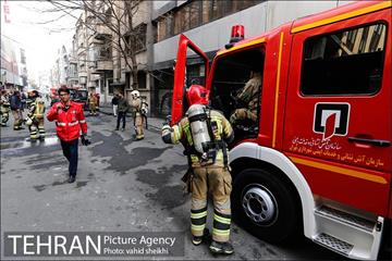 پایان عملیات اطفای حریق ساختمان برق حرارتی میدان ولیعصر 20
