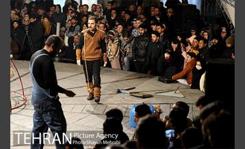 اجراهای خیابانی سی و هفتمین جشنواره تئاتر فجر 4