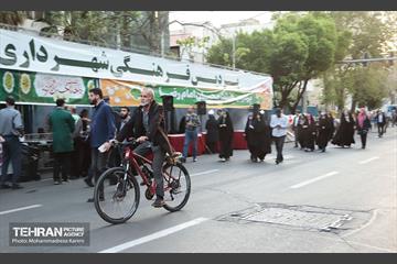 خدمت رسانی مواکب منطقه۱۶ به نمازگزاران عید سعید فطر 35