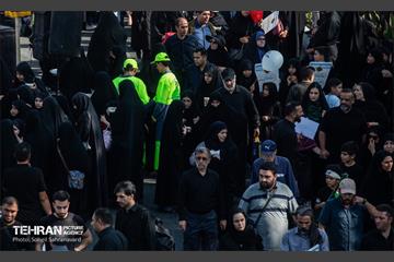 خدمت‌رسانی شهرداری تهران به جاماندگان اربعین حسینی 1