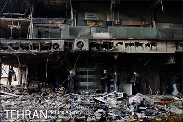 تخلیه اجناس مغازه های باقی مانده ساختمان پلاسکو -2 19