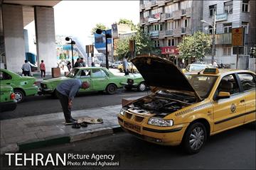 استراحت ظهرگاهی تاکسیرانان زیر پُل سیدخندان 16