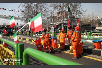خدمات شهرداری تهران در پایان راهپیمایی ۲۲ بهمن - ۱ 17