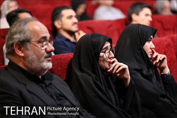 اولین شب از ویژه برنامه "بر آستان اشک" 10