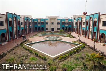 بازدید شهردار تهران از حوزه علمیه مشکات 21