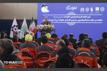 آغاز طرح واکسیناسیون آنفلوانزای پاکبانان و کارگران خدمات شهری شهرداری تهران 17