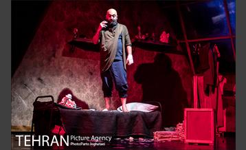 نمایش «سرایدار» 21