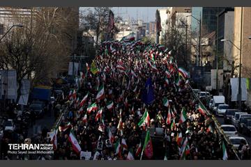 مراسم تشییع «علی لاریجانی»، «غلامرضا سلیمانی» و قهرمانان «ناو دنا» 27