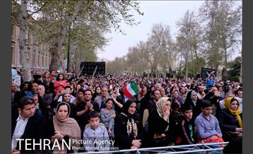 کنسرت گروه رستاک در میدان مشق 21