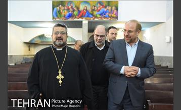 دیدار شهردار تهران با خانواده شهدا و جانبازان ارامنه در کلیسای ارامنه وارطان مقدس 2