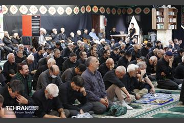 نماز جمعه عاشورایی در منطقه ۵ 22
