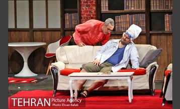 نمایش یک ساعت آرامش در تماشاخانه ایرانشهر 40