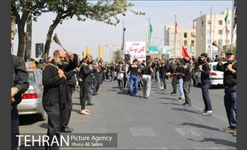 برگزاری مراسم سوگواری سالار شهیدان امام حسین (ع) در محلات منطقه 15 7