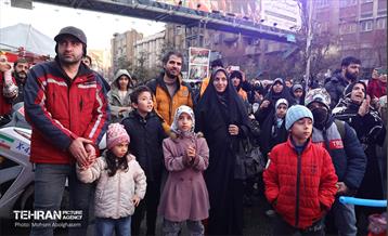 جشن نیمه‌شعبان در میدان ولی‌عصر (عج) - 3 18