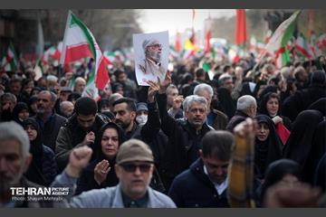 تشییع پیکر مطهر شهدای ناوشکن دنا 27