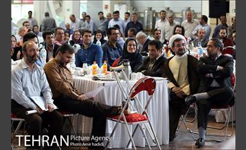 ضیافت افطار جمعی از معلول جسمی و حرکتی با شهردار تهران 5